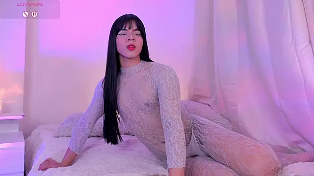 lana moontt online show from July 24, 2026, 12:28 am