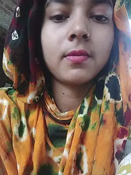 Snapshot of Simran_143 chatting on August 4, 2026, 4:17 am Simran 143 online show from August 4, 2026, 4:17 am