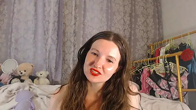 ChloeBrooklyn online show from July 6, 2026, 1:40 pm