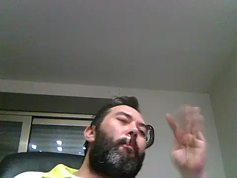 Snapshot of SirFrankonde chatting on June 29, 2026, 6:40 pm SirFrankonde online show from June 29, 2026, 6:40 pm