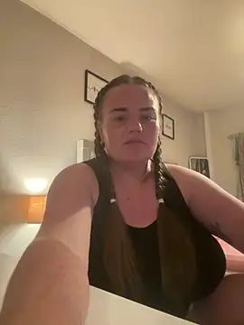 Bustygem  online show from June 22, 2026, 9:34 pm