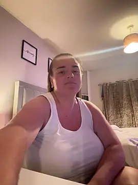 Bustygem  online show from June 21, 2026, 10:26 pm