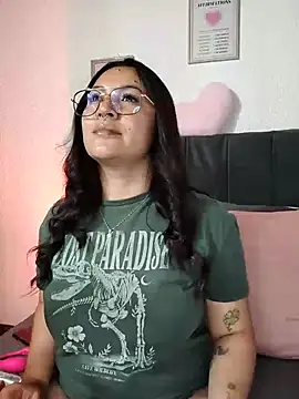 Snapshot of samm_curvy chatting on July 19, 2026, 7:54 pm samm curvy online show from July 19, 2026, 7:54 pm