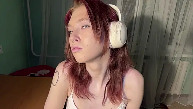 KiaLudera online show from June 26, 2026, 7:42 pm