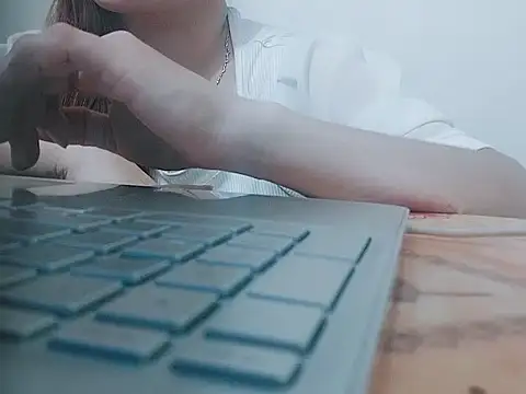 Miuu99 online show from June 29, 2026, 1:22 pm