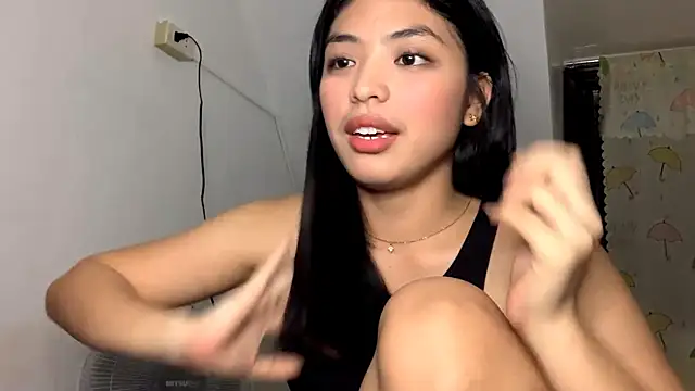 Hazelanne online show from July 16, 2026, 1:19 pm