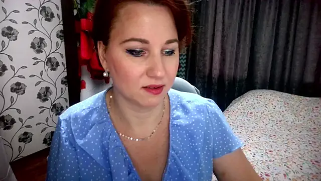 Snapshot of MirandaSummer2 chatting on July 27, 2026, 8:21 am MirandaSummer2 online show from July 27, 2026, 8:21 am