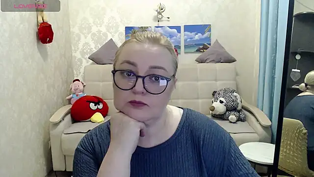 Snapshot of Meow_Milf chatting on June 22, 2026, 5:26 am Meow Milf online show from June 22, 2026, 5:26 am