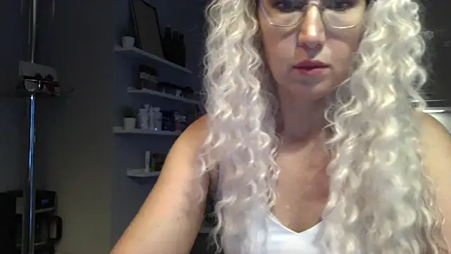 Snapshot of Solenyavo chatting on July 28, 2026, 3:54 pm Solenyavo online show from July 28, 2026, 3:54 pm