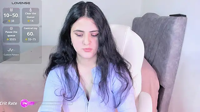 Snapshot of caro_leon chatting on August 7, 2026, 4:24 pm caro leon online show from August 7, 2026, 4:24 pm