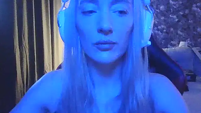 Taneliace online show from June 26, 2026, 4:18 am