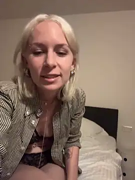 Snapshot of Naomi_Nocturn chatting on June 22, 2026, 6:38 pm Naomi Nocturn online show from June 22, 2026, 6:38 pm
