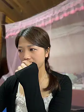 hhanni06 online show from July 15, 2026, 1:07 pm