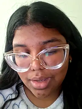 Snapshot of Delya_soloexperimento chatting on June 22, 2026, 5:10 pm Delya soloexperimento online show from June 22, 2026, 5:10 pm