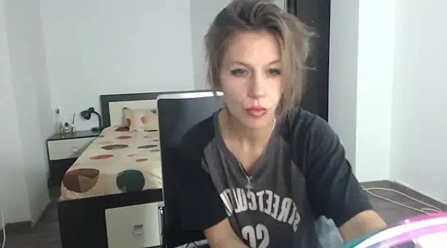 Snapshot of DedeSibel chatting on March 20, 2025, 7:14 pm DedeSibel online show from March 20, 2025, 7:14 pm