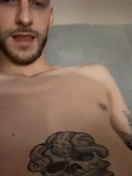 skinnytwink2008 online show from June 23, 2026, 8:40 pm