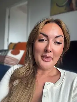 Crystal xox online show from June 29, 2026, 10:11 am