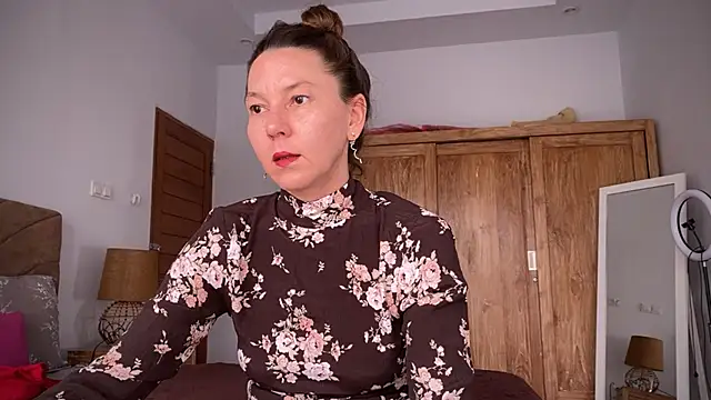 Snapshot of kittycat4you chatting on February 17, 2025, 7:15 am kittycat4you online show from February 17, 2025, 7:15 am