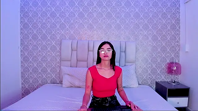 Snapshot of giana_bravoo chatting on June 23, 2026, 2:15 pm giana bravoo online show from June 23, 2026, 2:15 pm