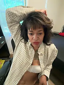Nicolexoxo  online show from June 24, 2026, 1:10 pm