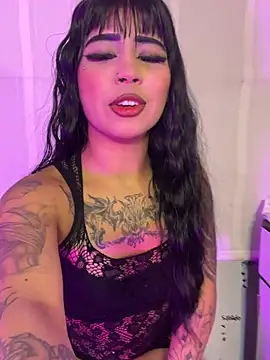 Snapshot of -Brittanny chatting on August 10, 2026, 1:12 am -Brittanny online show from August 10, 2026, 1:12 am
