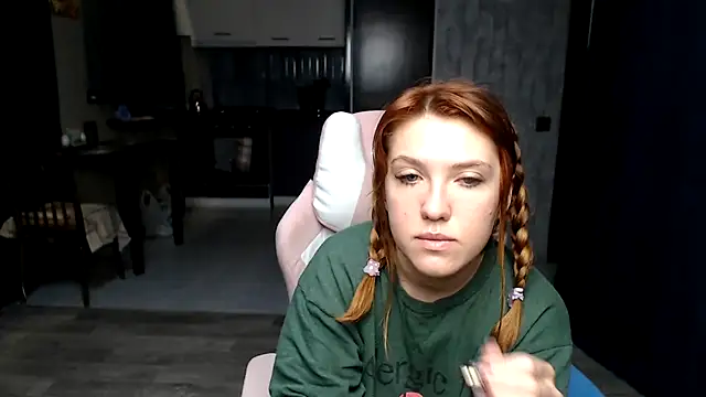 Reginasmilee online show from October 15, 2025, 11:24 pm