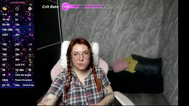 Reginasmilee online show from May 17, 2026, 11:16 pm