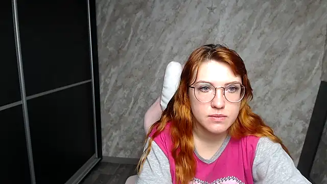 Reginasmilee online show from March 5, 2026, 3:36 am