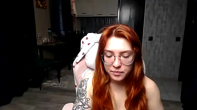 Reginasmilee online show from March 25, 2026, 4:23 am