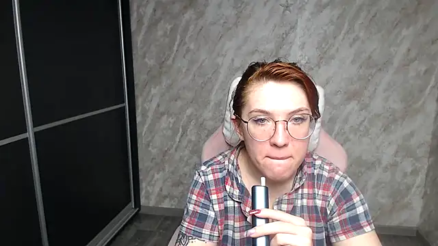 Reginasmilee online show from January 13, 2026, 1:09 am