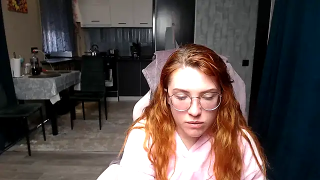 Reginasmilee online show from April 23, 2026, 12:29 pm