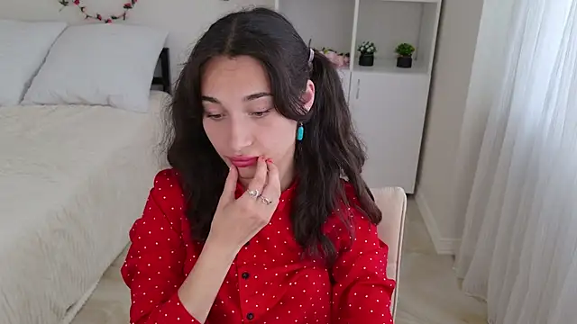 Snapshot of Eleonora_Sun chatting on July 6, 2026, 3:03 pm Eleonora Sun online show from July 6, 2026, 3:03 pm