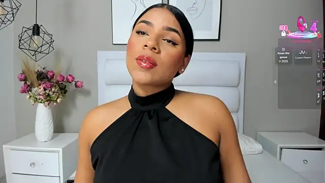 christineowens  online show from June 30, 2026, 3:06 am