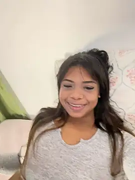 Snapshot of Robinzitaa chatting on July 14, 2026, 2:05 am Robinzitaa online show from July 14, 2026, 2:05 am
