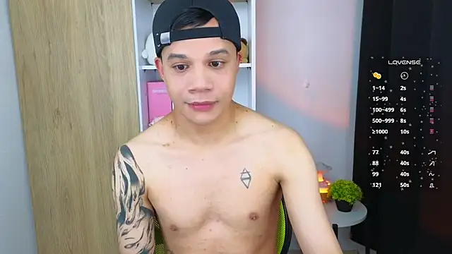 Snapshot of Im_Marco_ chatting on July 1, 2026, 3:18 am Im Marco online show from July 1, 2026, 3:18 am