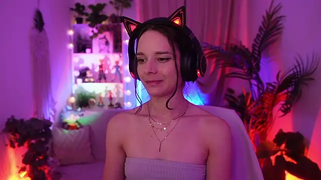 Anna Leah  online show from July 29, 2026, 7:24 pm