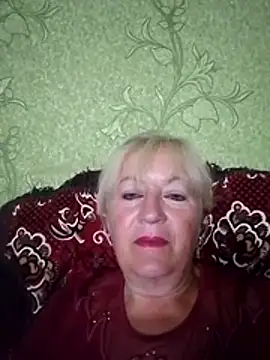 EmmaSwan555 online show from July 4, 2026, 4:00 pm