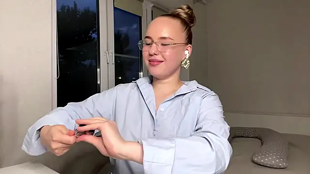 AmeliaOakheart online show from June 27, 2026, 6:58 pm