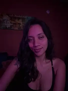 linda-luna online show from July 21, 2026, 4:14 am