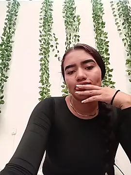 AlanaMontiel online show from July 13, 2026, 12:48 pm