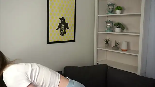 SaraStraton online show from July 1, 2026, 8:47 am