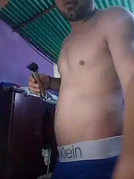 Tupersoperso online show from July 5, 2026, 11:33 pm