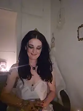 bloom-violetmoon online show from June 28, 2026, 11:16 am