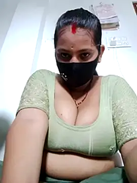 Snapshot of KAVITA786RR chatting on July 3, 2026, 6:31 am KAVITA786RR online show from July 3, 2026, 6:31 am