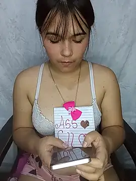 Snapshot of Dirtyy_Queen chatting on July 2, 2026, 3:45 am Dirtyy Queen online show from July 2, 2026, 3:45 am