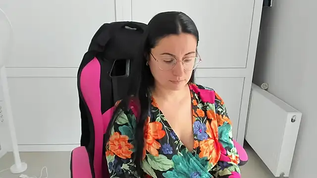 ChloeVibee online show from July 8, 2026, 1:01 pm