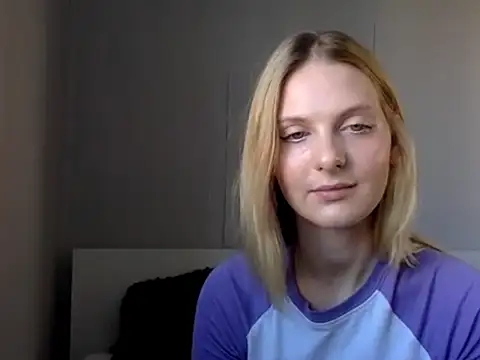 Snapshot of CassieHeart chatting on July 14, 2026, 12:44 pm CassieHeart online show from July 14, 2026, 12:44 pm