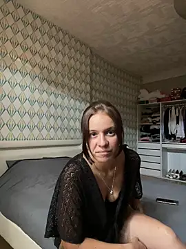 Snapshot of Eleaoff chatting on July 14, 2026, 1:17 pm Eleaoff online show from July 14, 2026, 1:17 pm