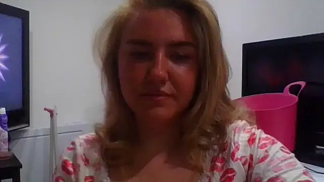 MaddyCherryX online show from July 4, 2026, 9:30 pm