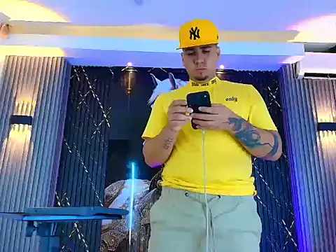 Iam Josue- online show from July 4, 2026, 8:57 pm